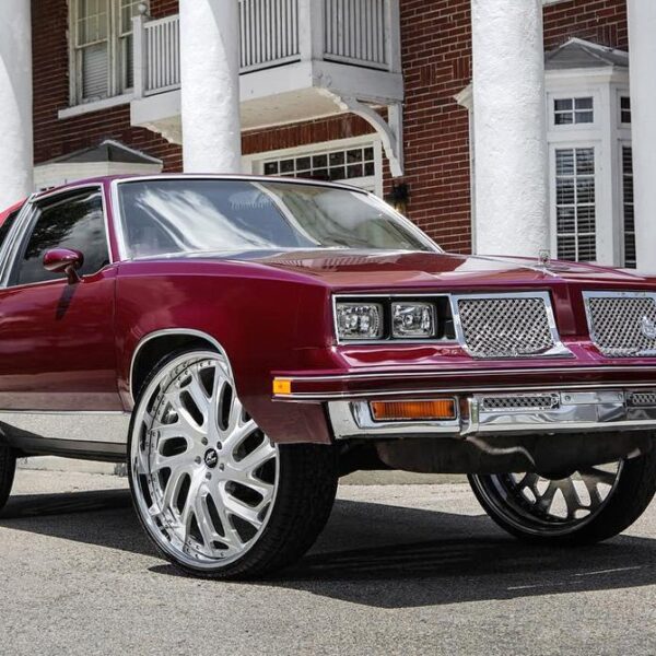 Amani forged biscayne brushed chrome lip pontiac 600x600